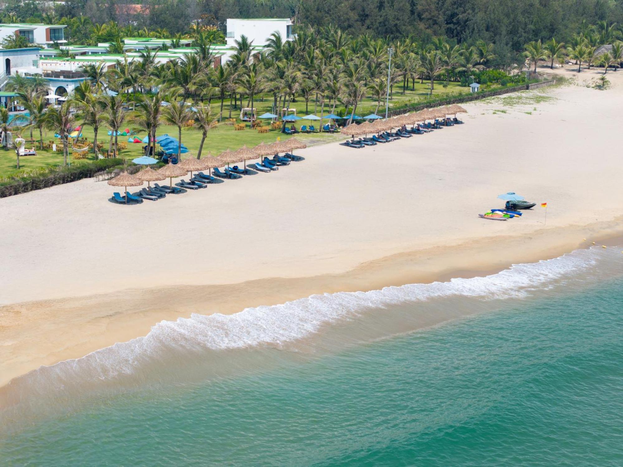 Wyndham Hoi An Royal Beachfront Resort & Villas 外观 照片
