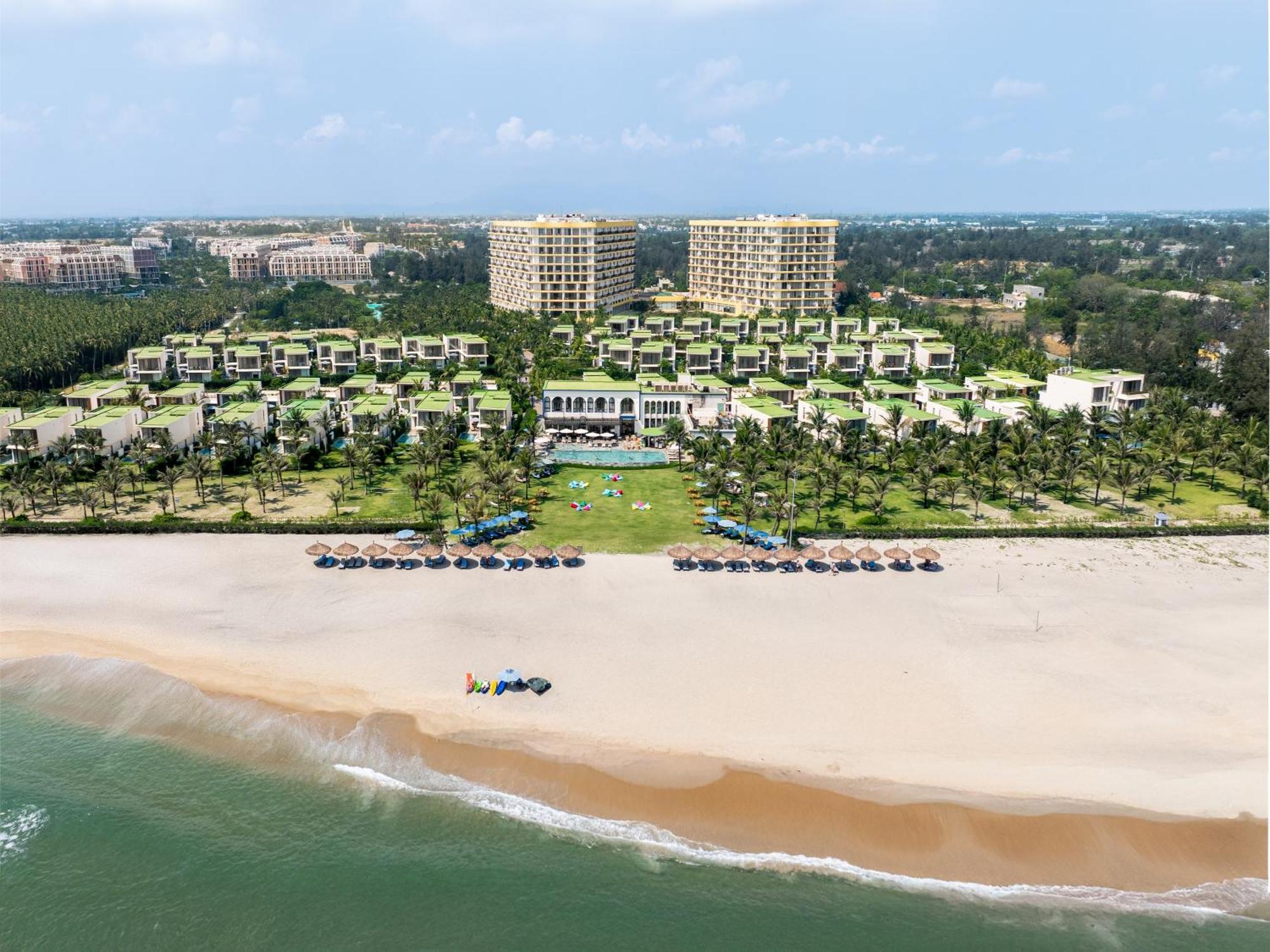 Wyndham Hoi An Royal Beachfront Resort & Villas 外观 照片